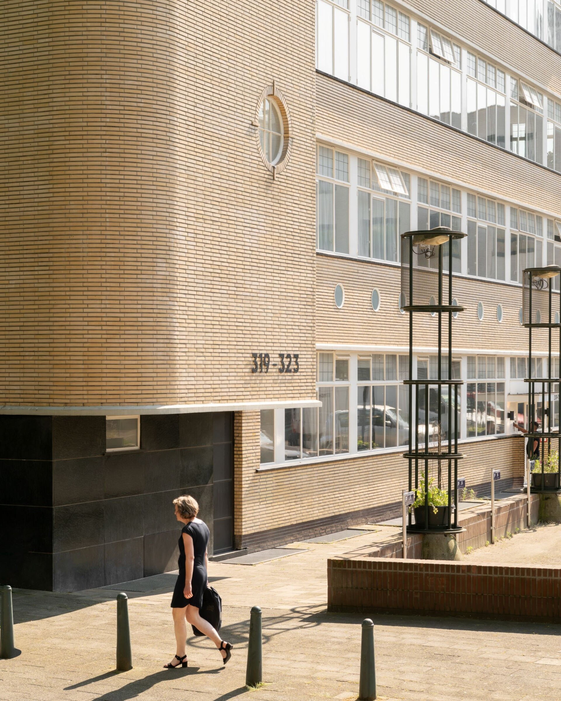 &copy; Aiste Rakauskaite 6   website   cropped